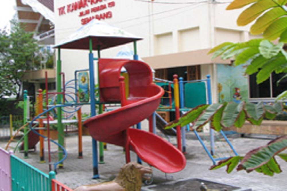 Playground 2 - seluncur-fiberglas
